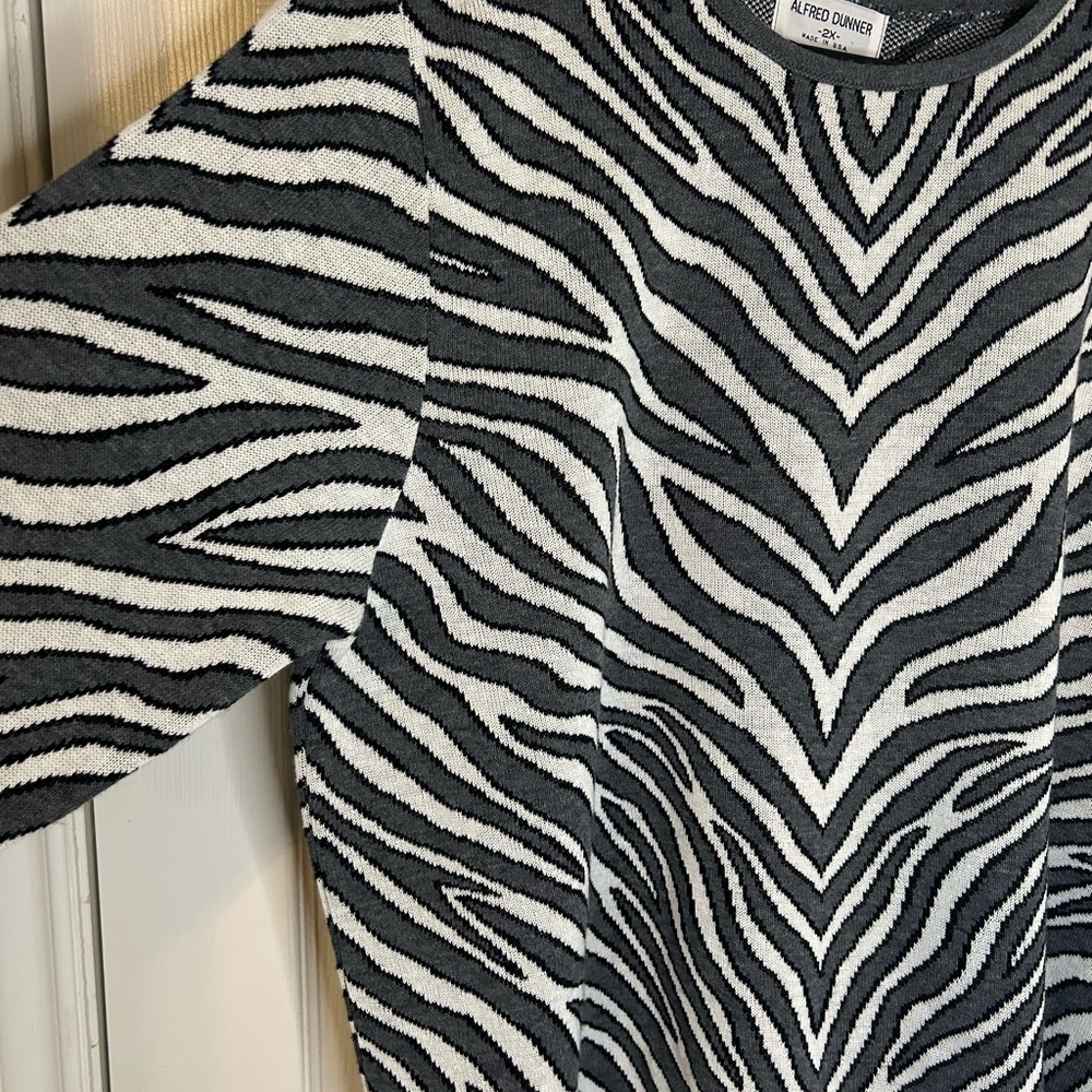 Alfred Dunner Black and White Knit Top - Picture 2 of 7